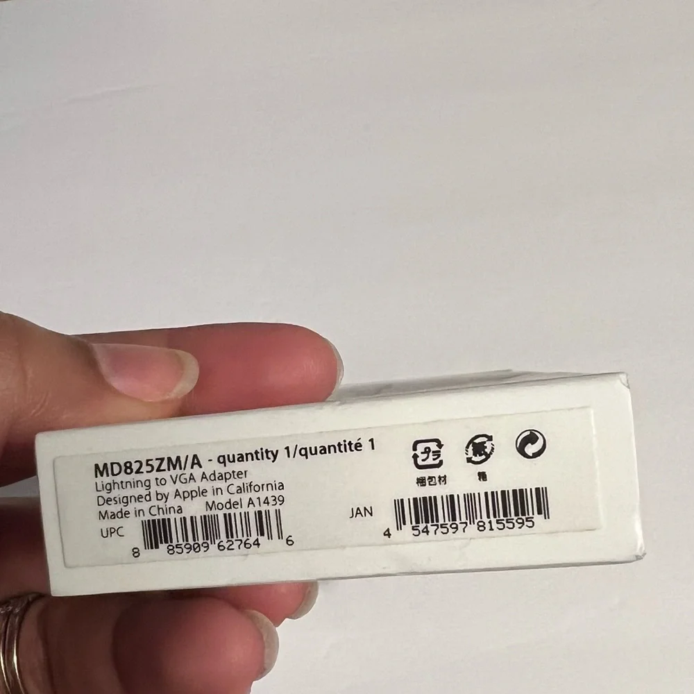 Apple Lightning to VGA Adapter White Sealed
